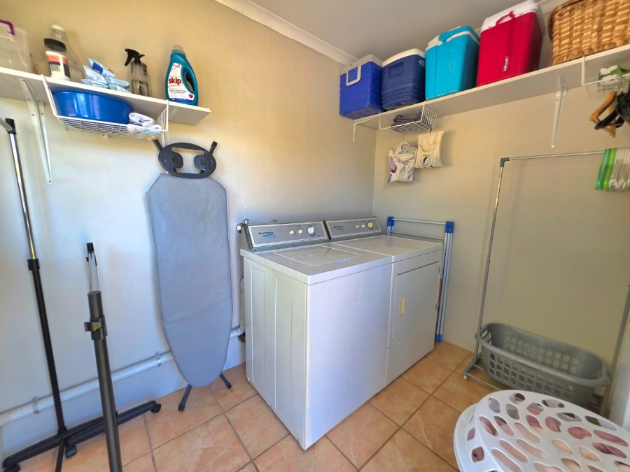 5 Bedroom Property for Sale in La Provance Free State